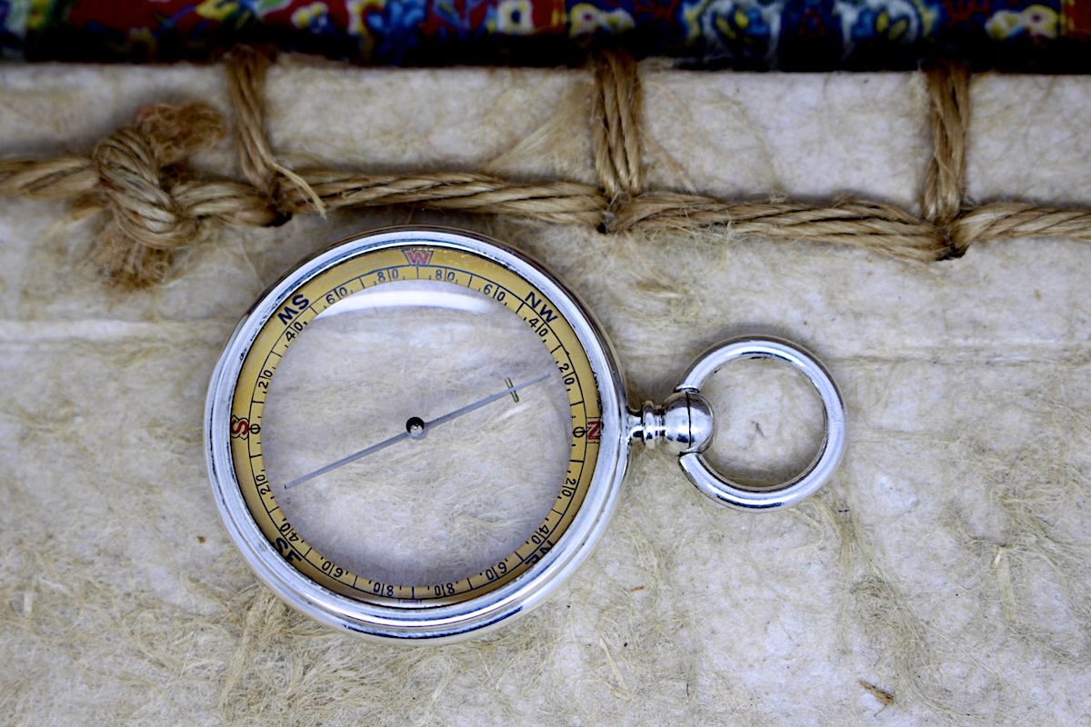 Victorian Barker & Son Silver Pebble Lens Compass, Hallmarked London 1898